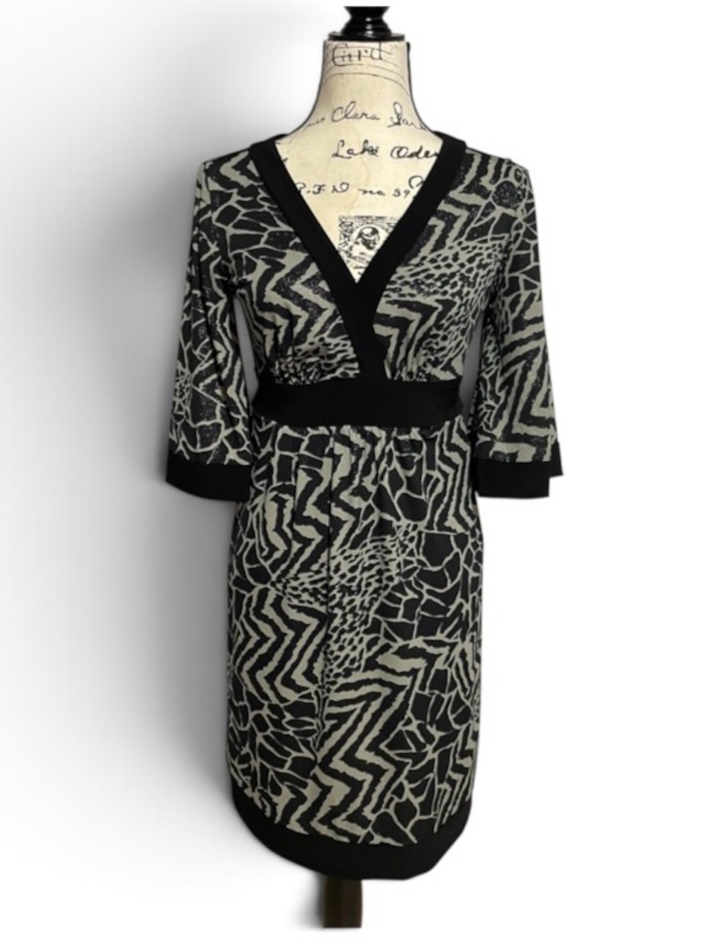 Black & Cream Patterned V-Neck Knit Dress
